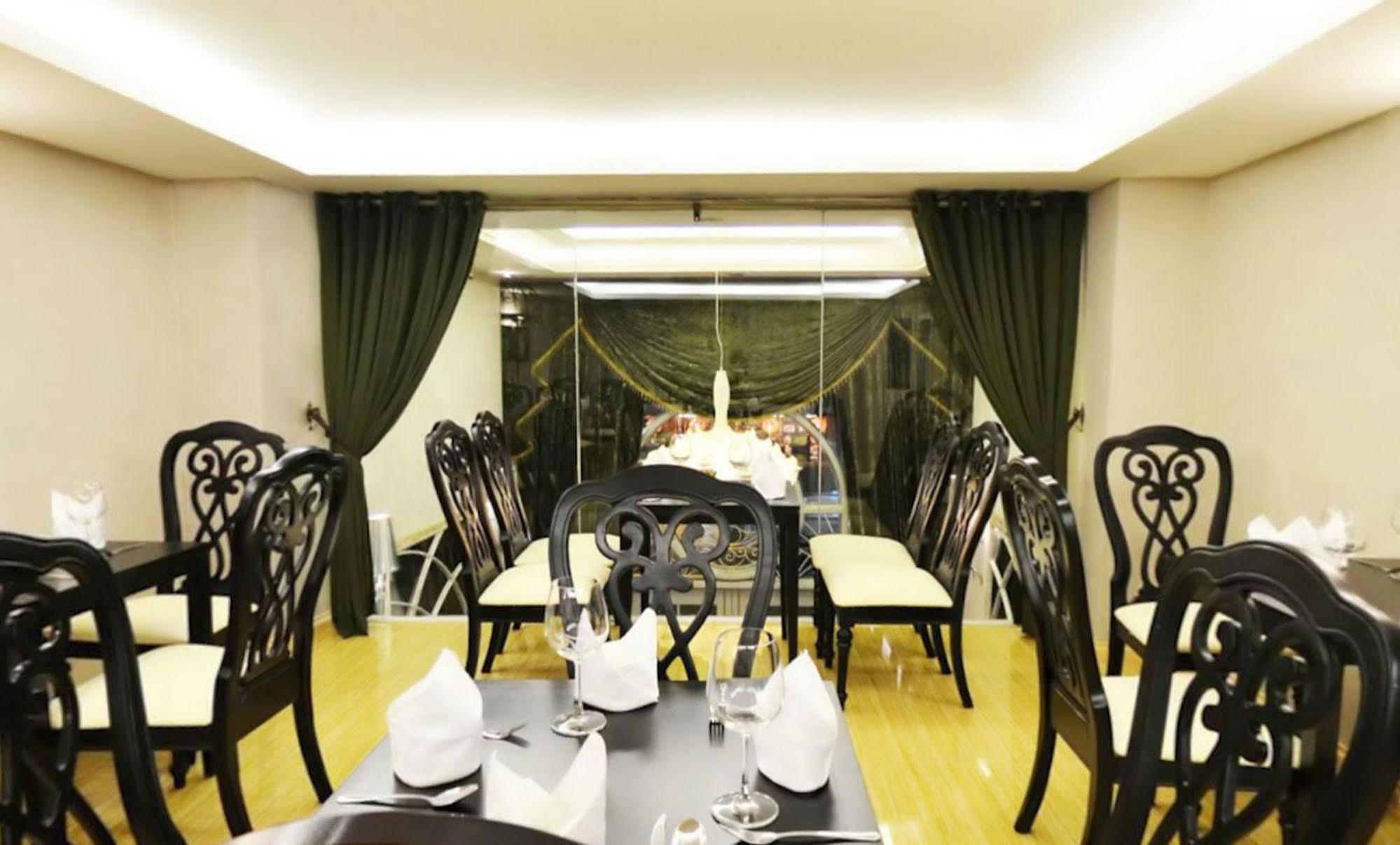 Mayana Hotel Da Nang Buitenkant foto